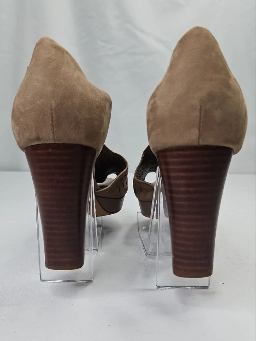 Clarks Artisan Ankle Strap Heels Taupe  Nubuck Size 9.5